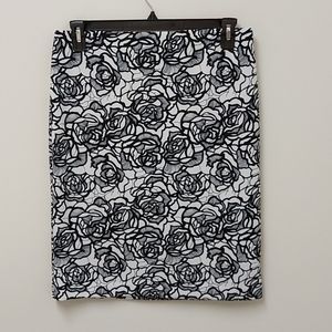 NWOT Jones Studio B/W Print Pencil Skirt Size M